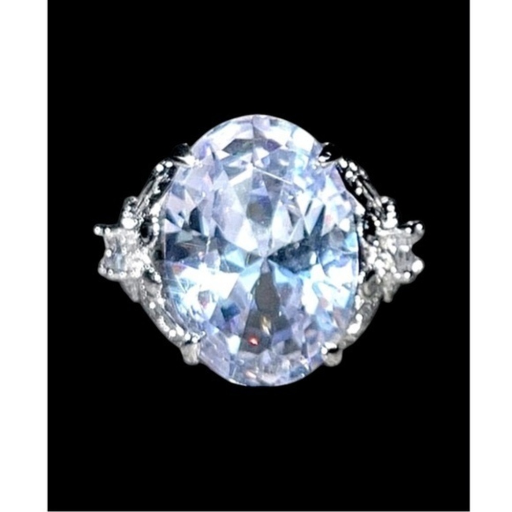 - 5.0 carat, Fancy Blue Diamond, Oval Shape, VS2 Clarity ring 18k finish